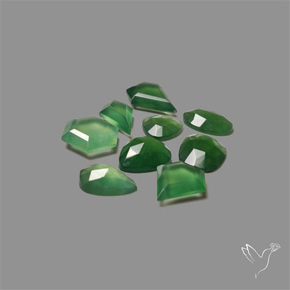 Mix Cut Gemmy Serpentine Lot