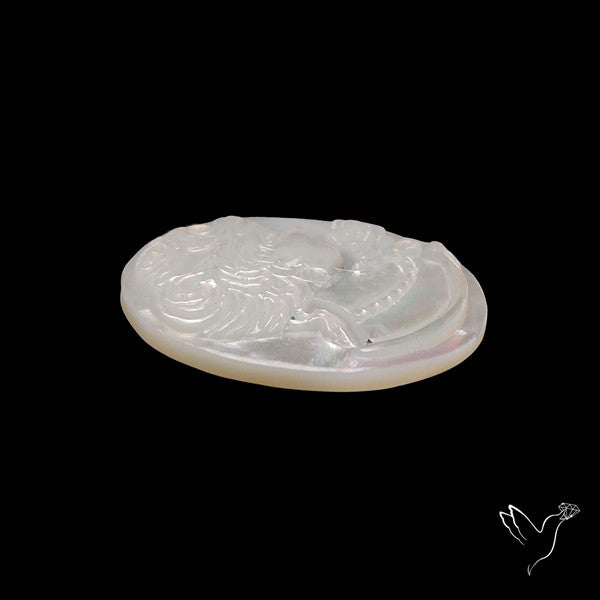 Mother Of Pearl Woman Cameo Carving