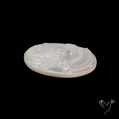 Mother Of Pearl Woman Cameo Carving