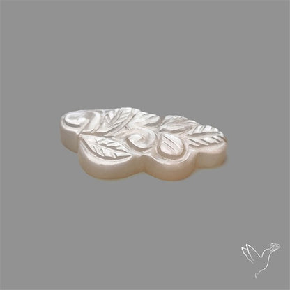 Peach Moonstone Mughal Carving Cloud