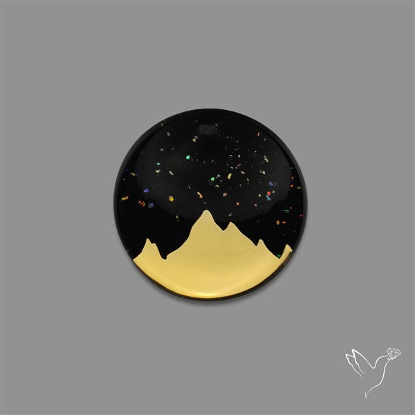 Crushed Opal inlay in Onyx Doublet with Maple wood Mountain