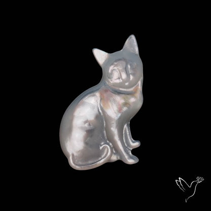 Mother Of Pearl Cat Carving
