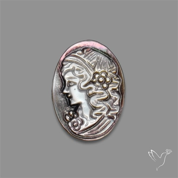 Tahitian Mother Of Pearl Cameo Carving