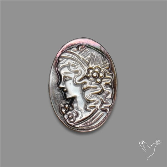 Tahitian Mother Of Pearl Cameo Carving