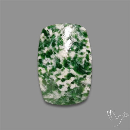 Chrome Diopside In Quartz Cabochon