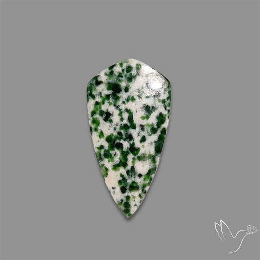Chrome Diopside In Quartz Cabochon