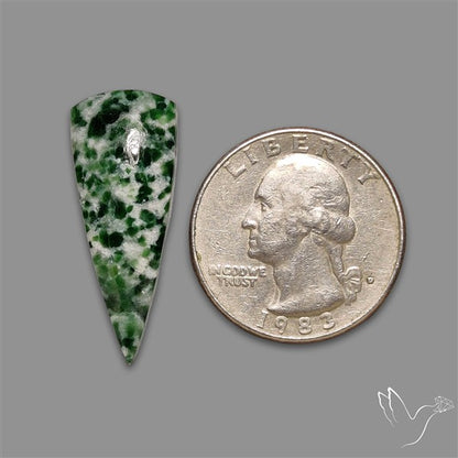 Chrome Diopside In Quartz Cabochon
