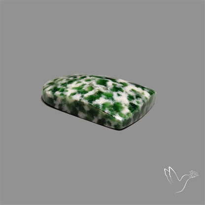 Chrome Diopside In Quartz Cabochon