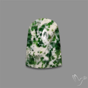 Chrome Diopside In Quartz Cabochon