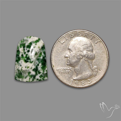 Chrome Diopside In Quartz Cabochon