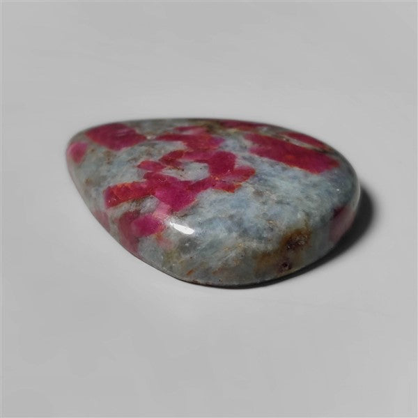 Kyanite|Ruby