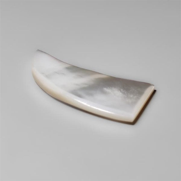 Mother Of Pearl Shark Fin Carving