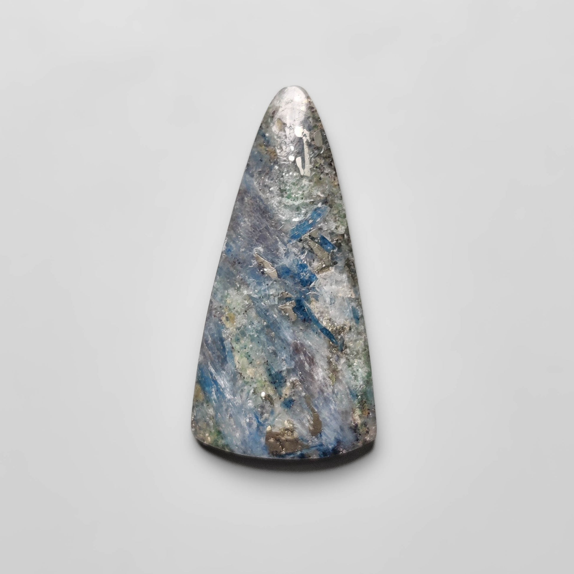 Kyanite|Pyrite