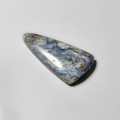 Kyanite|Pyrite
