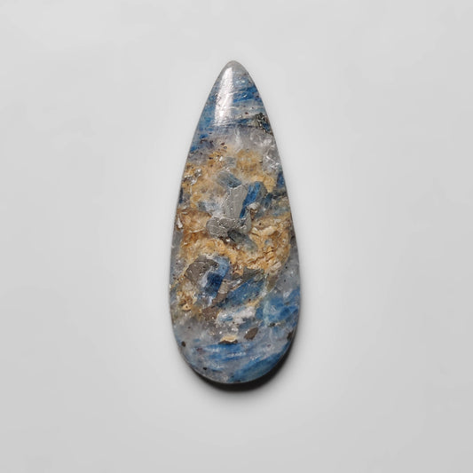 Kyanite|Pyrite