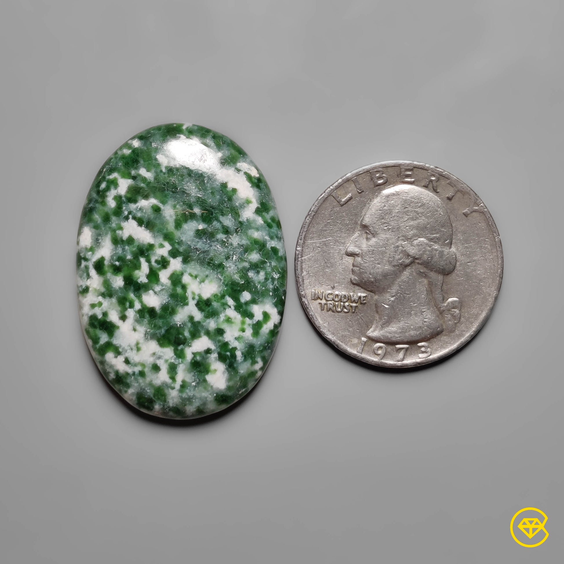 Chrome Diopside|Quartz