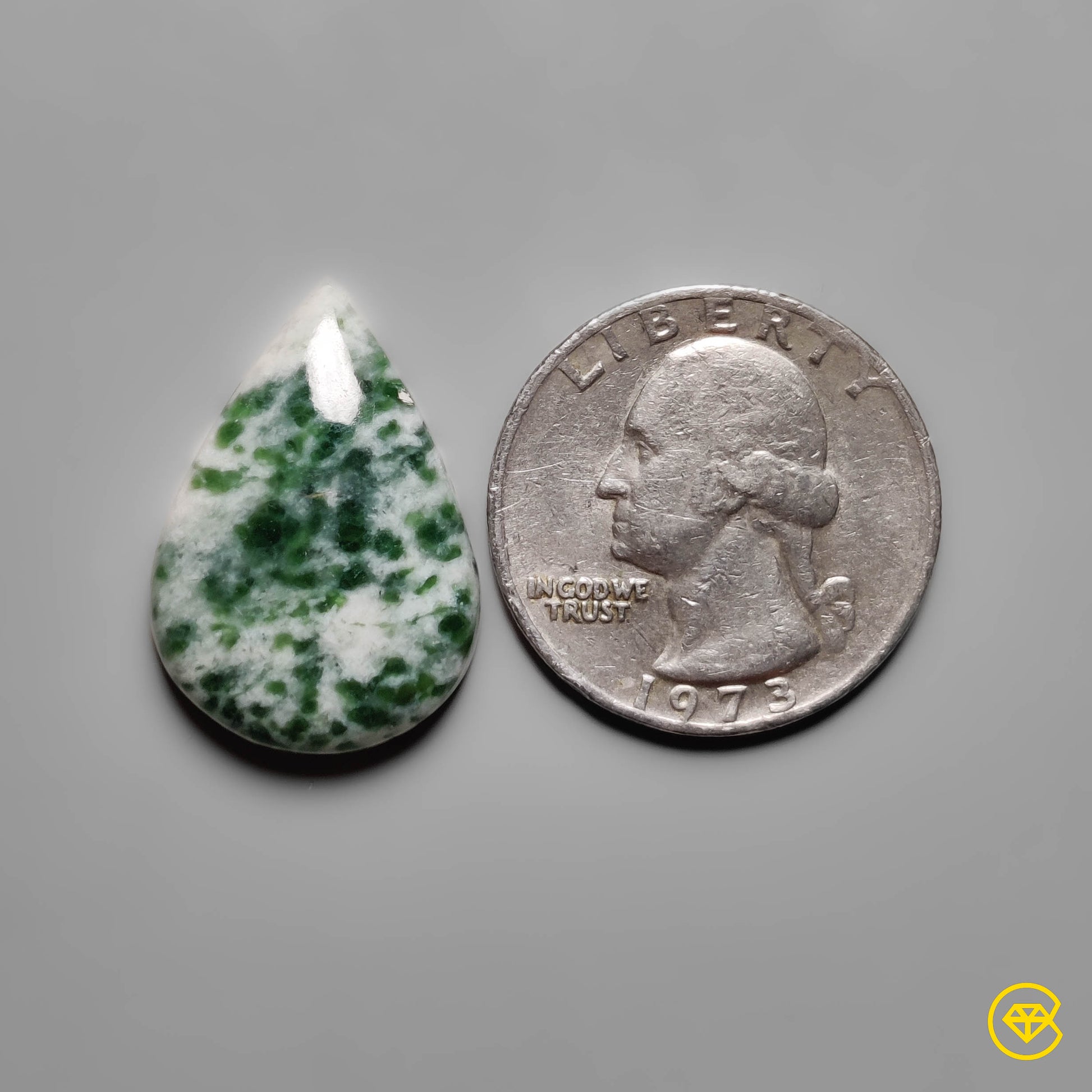 Chrome Diopside|Quartz