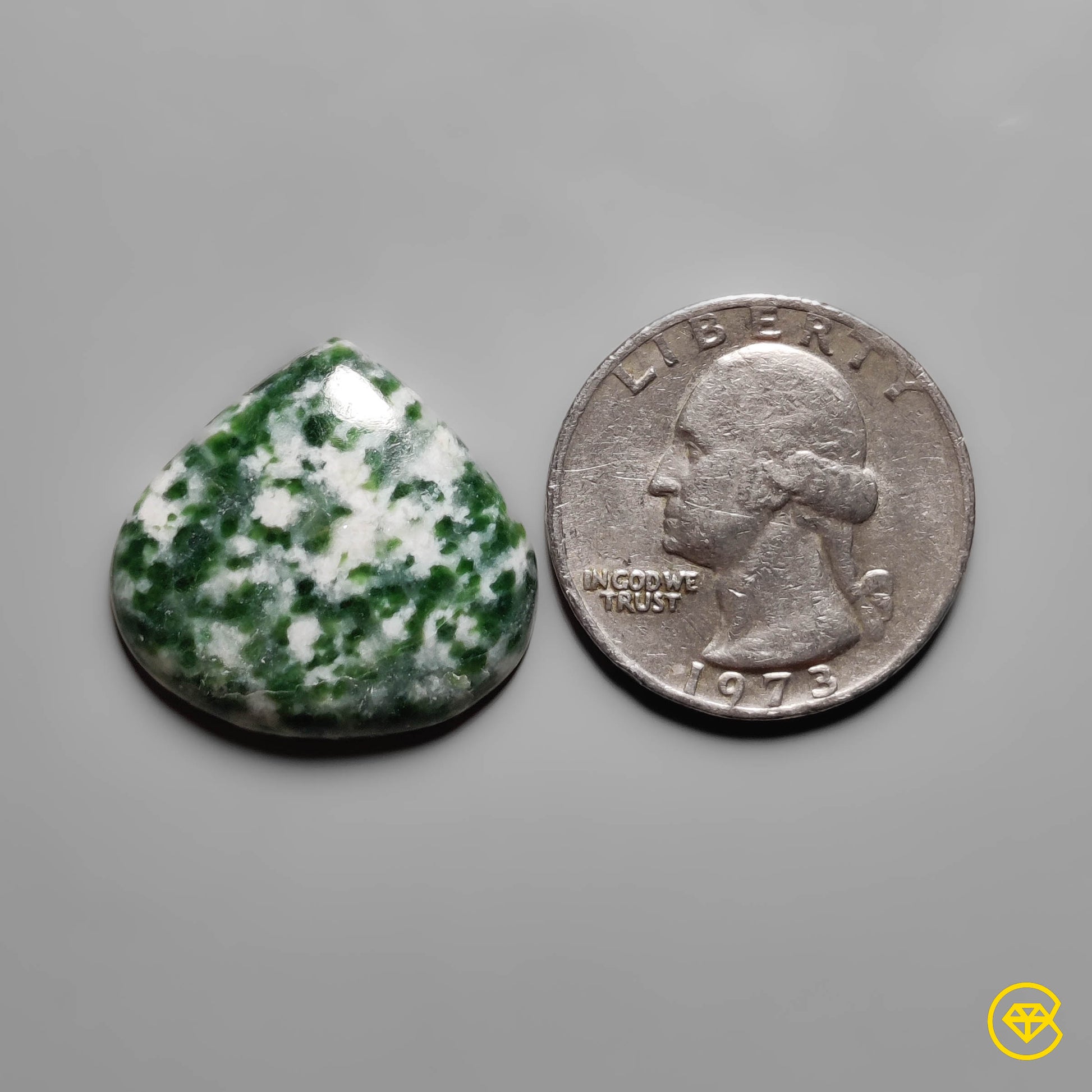 Chrome Diopside|Quartz