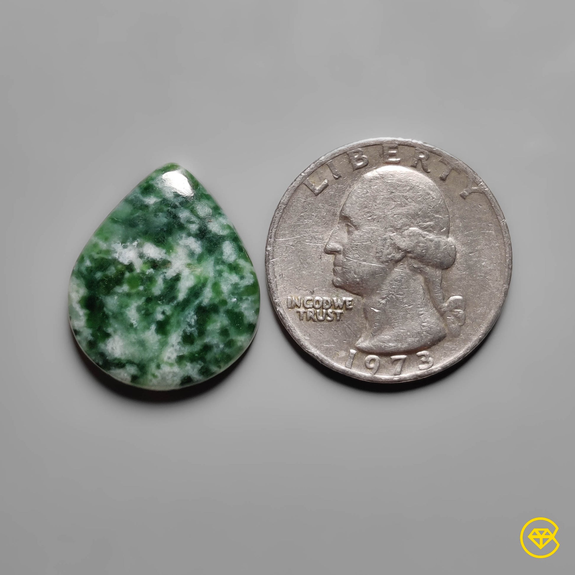 Chrome Diopside|Quartz