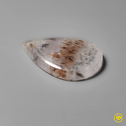 Cacoxenite|Quartz