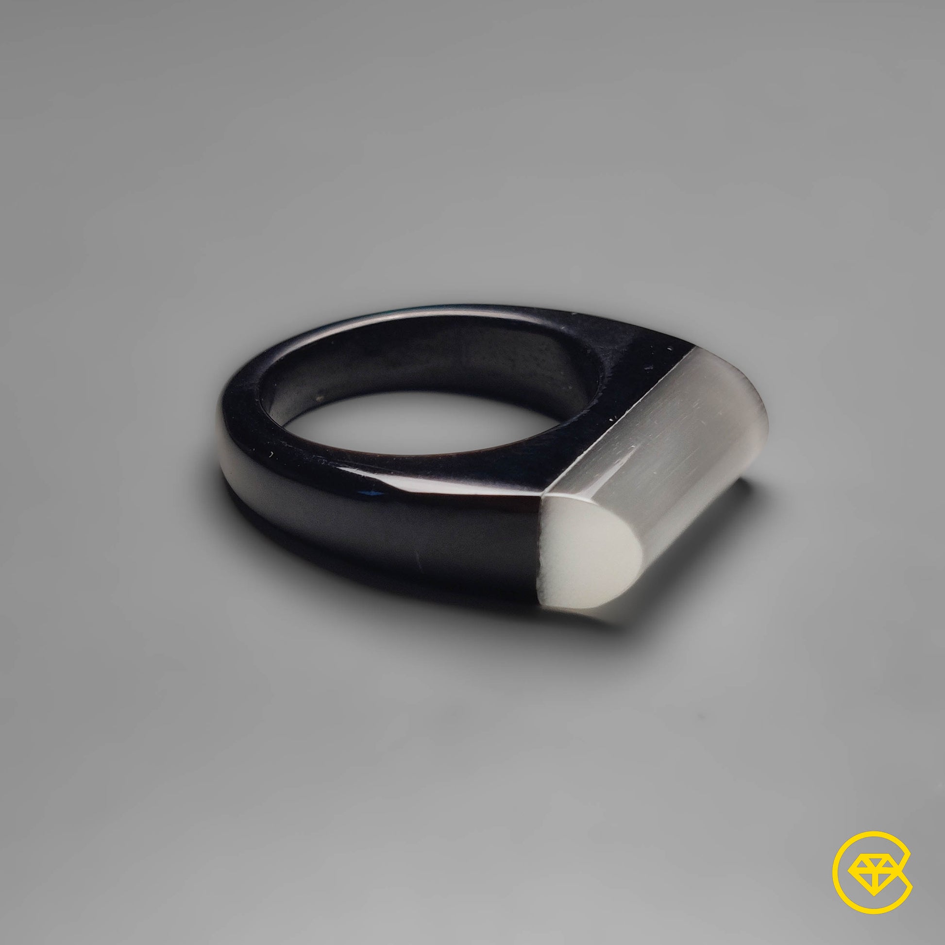 Moonstone|Onyx