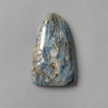 Kyanite|Pyrite