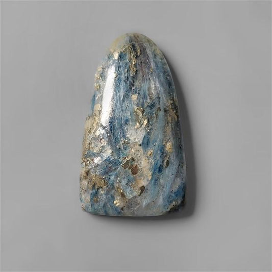 Kyanite|Pyrite