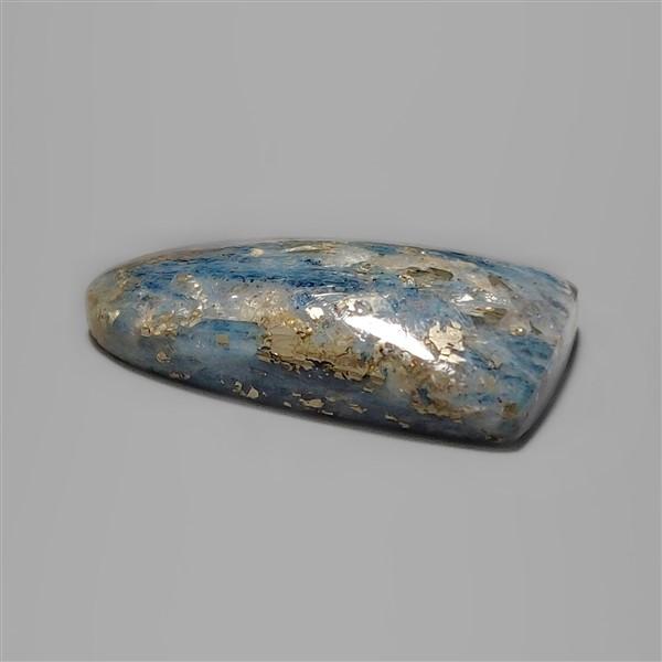 Kyanite|Pyrite