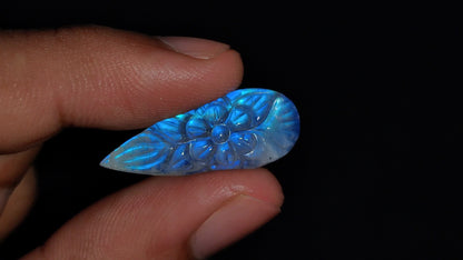 Rainbow Moonstone Mughal Carving