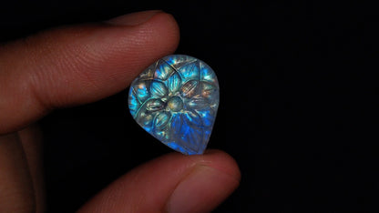 Rainbow Moonstone Mughal Carving