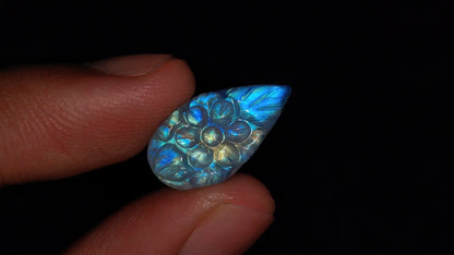 Rainbow Moonstone Mughal Carving