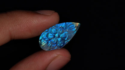 Rainbow Moonstone Mughal Carving